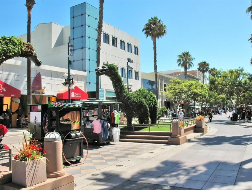 Downtown 2bedroom With Free Parking * Santa Monica