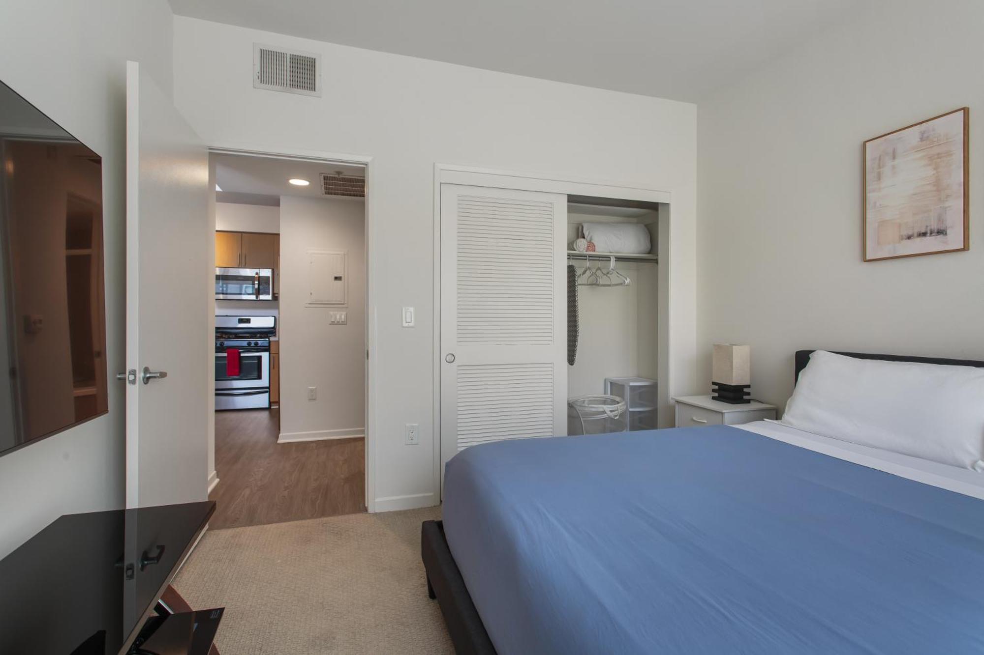 Capsule hotel Downtown 2bedroom With Free Parking