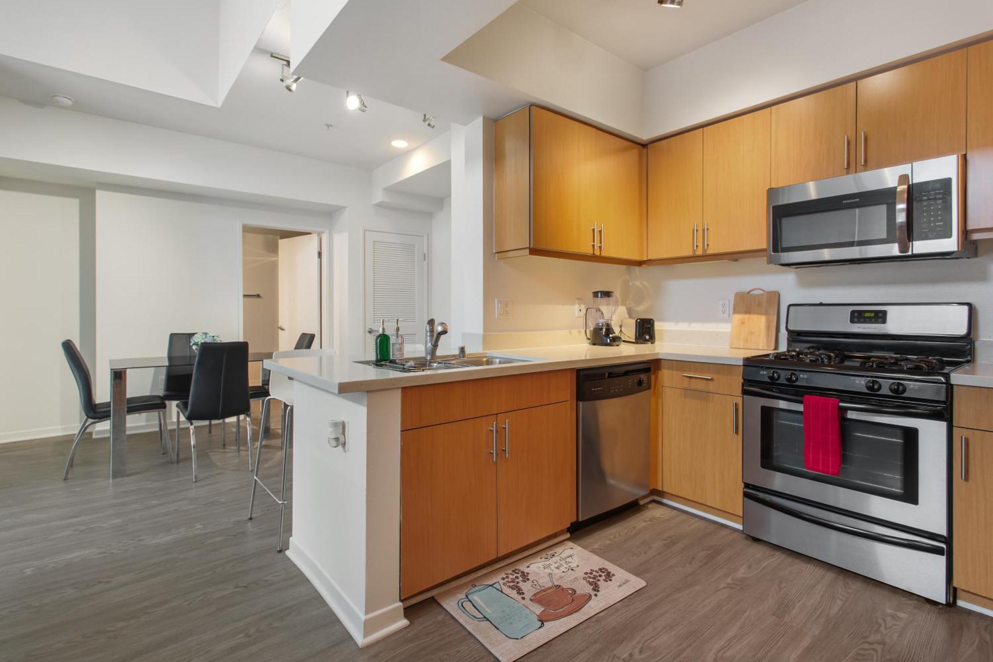 Capsule hotel Downtown 2bedroom With Free Parking